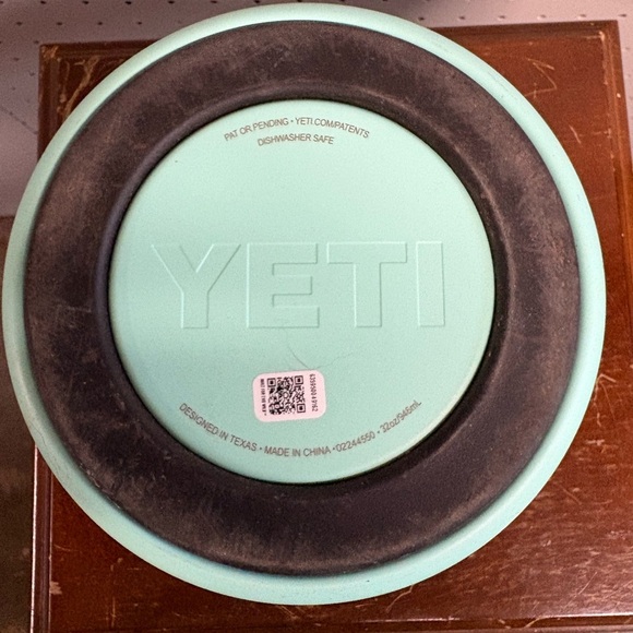YETI Boomer 4 QT Stainless Steel Pet Bowl - Picture 6 of 8
